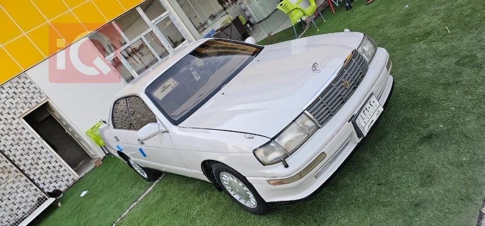 تۆیۆتا کراون